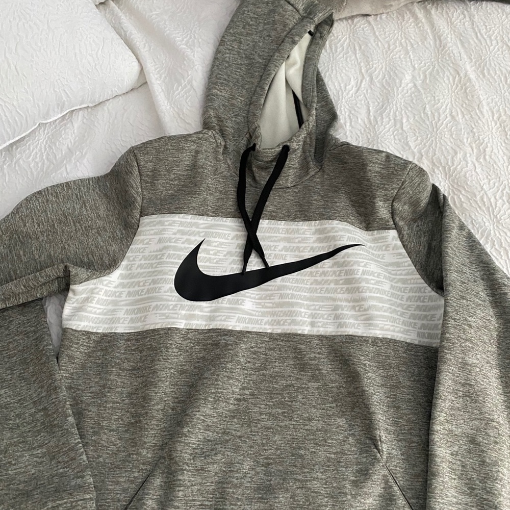 Men’s Nike Sweatshirt